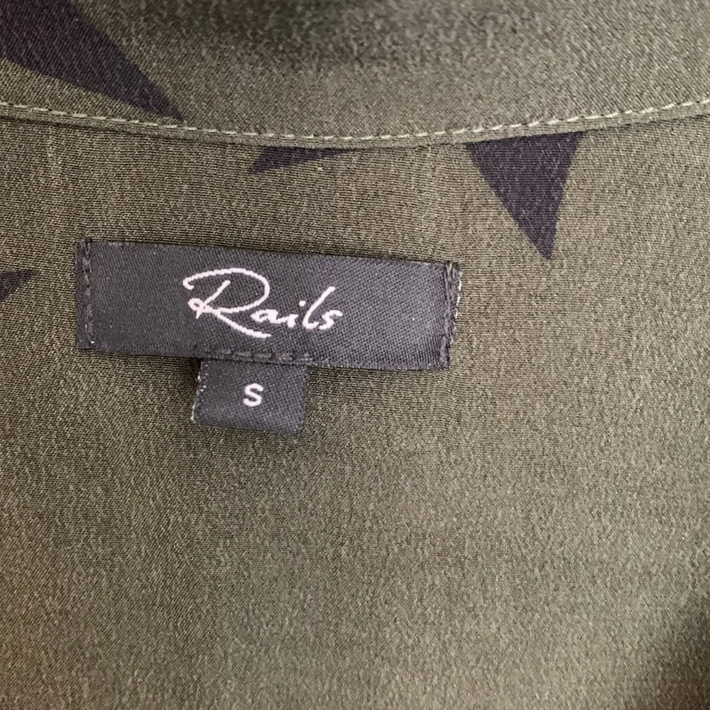 Rails 100% Silk Star Blouse XS - Picture 5 of 6